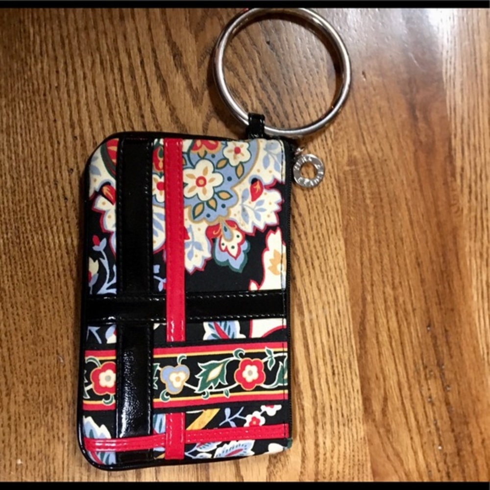 BUNDLE OF VERA BRADLEY - Picture 7 of 14
